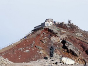 DSC7657 300x225 富士登山2013　吉田ルート　お鉢めぐりと下山