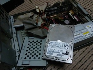 DSC 0153 300x225 自宅パソコン（XP）が壊れたので、イーマシーンズ（eMachines）Win7を購入