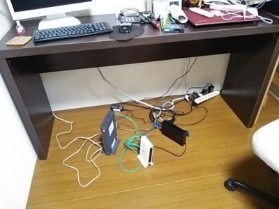 DSC 0084 400x300 ディアウォールで本棚をDIY　ポイントは低価格の棚板　その3