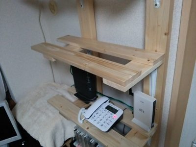 DSC 0088 400x300 ディアウォールで本棚をDIY　ポイントは低価格の棚板　その3