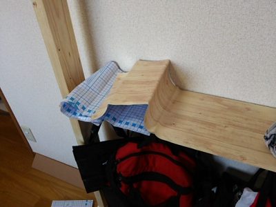 DSC 0085 400x300 新たな本棚を2×4(ツーバイフォー)でDIY　ディアウォール その4