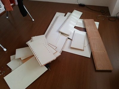 DSC 0079 400x300 要らなくなった本棚を、壁紙使ってリサイクル