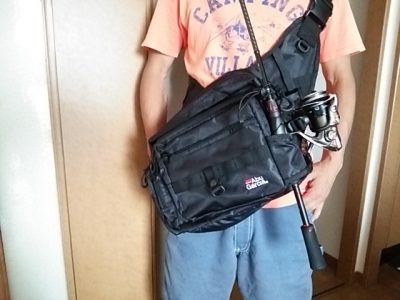 DSC 0075 400x300 Abu Garcia(アブ・ガルシア)ワンショルダーバッグ2 バス釣り用に買いました