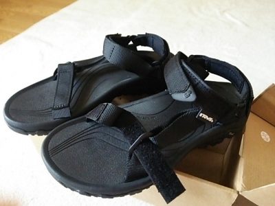 DSC 0041 400x300 Teva(テバ) スポーツサンダル ハリケーン　誕生日プレゼントに