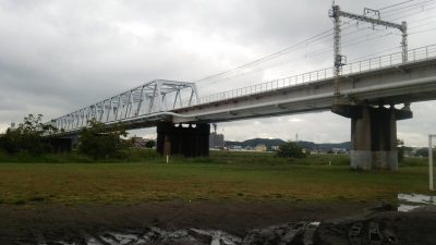 DSC 0195 400x225 釣行記2017 P.18 多摩川（京王相模原線 鉄橋下 東京側）でバス釣り　スピニングリールのラインが終わっちゃう　