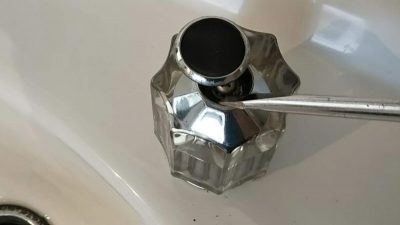 DSC 0022 400x225 美容院のシャンプーボール部品・水栓（スピンドル）を交換DIY