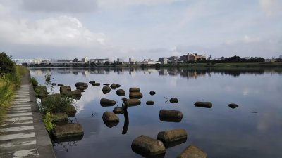 DSC 0041 400x225 【多摩川 バス釣り】朝まずめにタモが折れた　こんな日は釣れる気しない