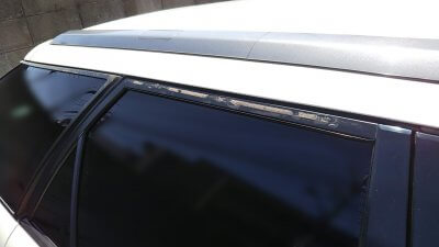 DSC 0129 400x225 車の劣化したゴム製の窓枠をメンテナンス　アコードワゴン（CH9）