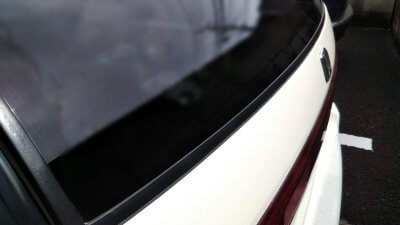 DSC 0228 400x225 車の劣化したゴム製の窓枠をメンテナンス　アコードワゴン（CH9）