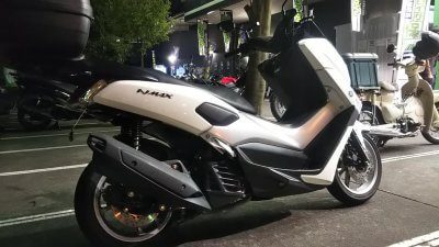 DSC 0199 400x225 YAMAHA NMAX125　初のエンジンオイル交換（23,985km） オイル銘柄は2輪館オリジナル