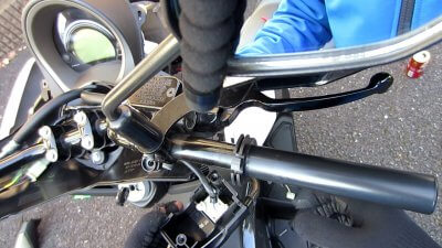 1116 04 400x225 NMAX125 グリップヒーター取り付け（ENDURANCE GRIP HEATER SP）エンデュランス