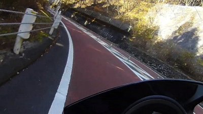 1117 14 400x225 奥多摩 紅葉ツーリング　スクーター（NMAX125）で奥多摩周遊道路を走ってきました