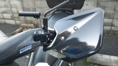 DSC 0261 400x225 YAMAHA NMAX125 ナックルバイザー（ナックルカバー） ラッピング（カーボン調）