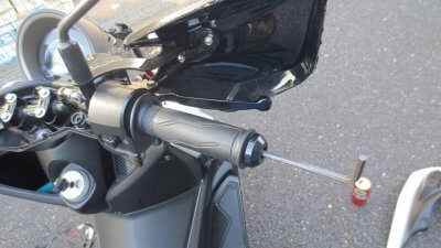 IMG 0921 400x225 NMAX125 グリップヒーター取り付け（ENDURANCE GRIP HEATER SP）エンデュランス