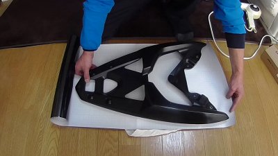 vlcsnap 2021 02 04 15h17m05s098 400x225 YAMAHA NMAX125 リアキャリアを7Dリアルカーボンでラッピング