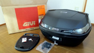 IMG 1355 400x225 GIVI (ジビ) リアボックス 47L 【B47NTML】開封レビュー