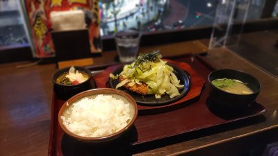 DSC 0116 400x225 とんかつ茶漬け「すずや」新宿 歌舞伎町