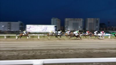 DSC 0307 400x225 川崎競馬 スパーキングナイター2022 第6レースはゴール後に落馬