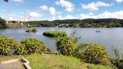 DSC 0498 400x225 亀山湖でキャンプしながらバス釣りはおかっぱり 1泊2日の後編でヒット｜釣行記2022 P.22