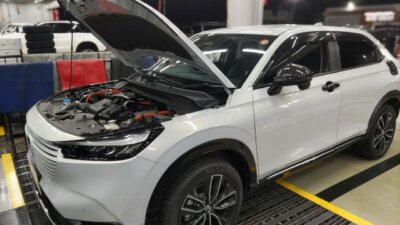 DSC 3231 400x225 ホンダ ヴェゼル（e:HEV Z）エンジンオイル交換 2回目