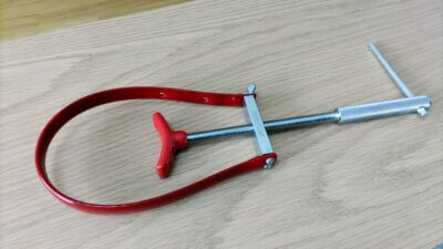 DSC 3417 01 400x225 ユニバーサルプーリーホルダー（U字型）適応範囲 75～160(φmm) 工具レビュー　駆動系メンテの必需品｜ヒジリダ