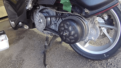 vlcsnap 2026 02 16 08h46m36s131 400x225 ユニバーサルプーリーホルダー（U字型）適応範囲 75～160(φmm) 工具レビュー　駆動系メンテの必需品｜ヒジリダ