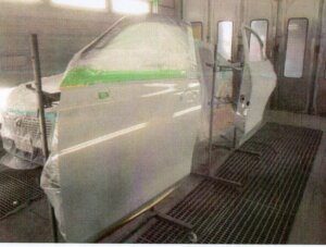 ホンダ ヴェゼル(e:HEV)をぶつけてしまった【後編】驚きの修理費45万円!交換部品・修理工程をすべて公開【HONDA VEZEL VOL.97】 img025 300x227 ホンダ ヴェゼル(e:HEV)をぶつけてしまった【後編】驚きの修理費45万円!交換部品・修理工程をすべて公開【HONDA VEZEL VOL.97】