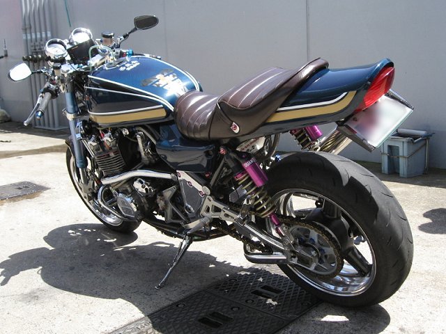 KAWASAKI ZEPHYR1100 OWNER バイ吉 2010｜ORENO-K｜HCZ.JP