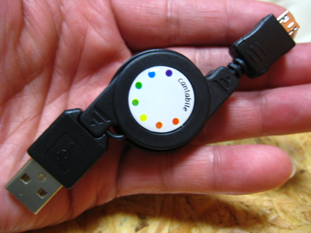 USB充電＆通信ケーブル　巻取り式